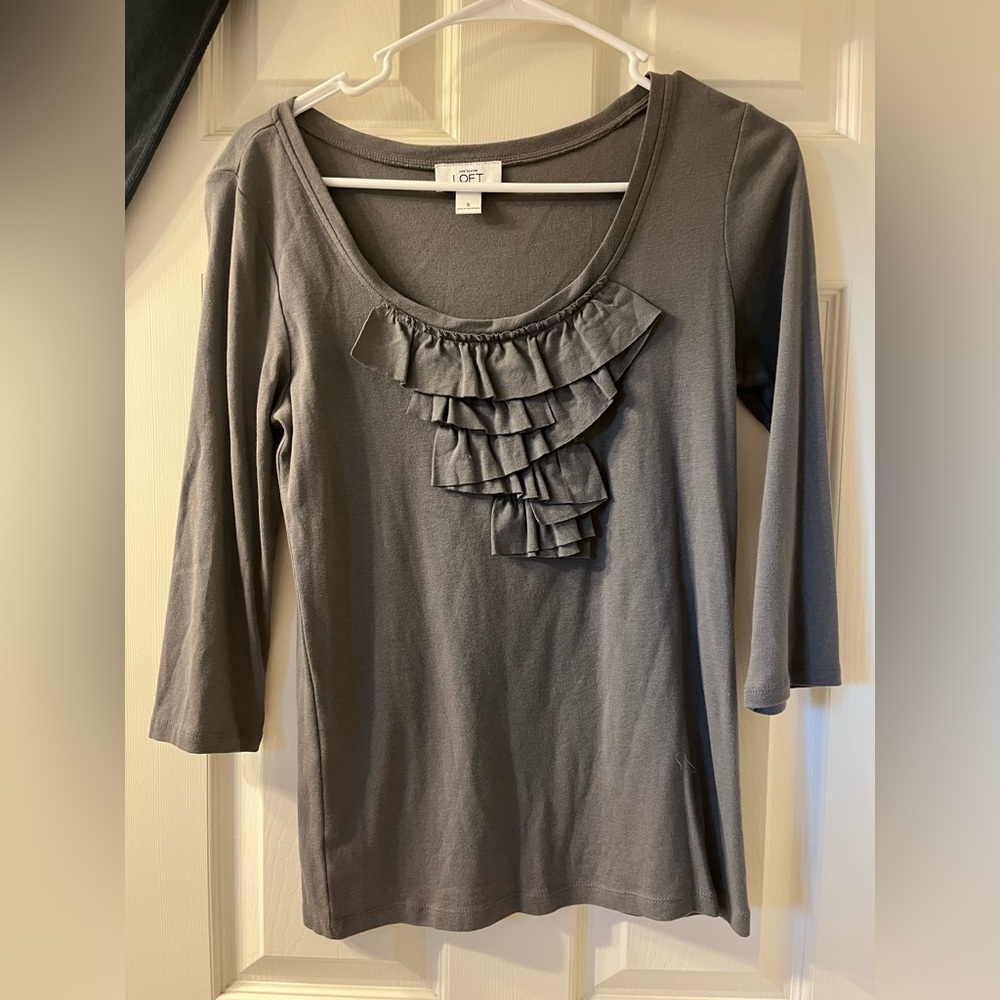 ann taylor LOFT women’s gray ruffle long sleeve 100% cotton blouse